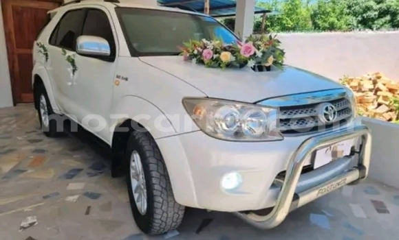 Nunua Ilio tumika Toyota Fortuner Nyeupe Gari ndani ya Maputo nchini Maputo Nunua Ilio tumika Toyota Fortuner Nyeupe Gari ndani ya Maputo nchini Maputo