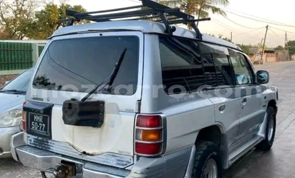 Nunua Ilio tumika Mitsubishi Pajero Nyeupe Gari ndani ya Maputo nchini Maputo Nunua Ilio tumika Mitsubishi Pajero Nyeupe Gari ndani ya Maputo nchini Maputo