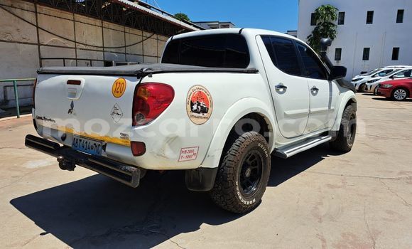 Buy Used Mitsubishi Triton White Car in Maputo in Maputo Buy Used Mitsubishi Triton White Car in Maputo in Maputo