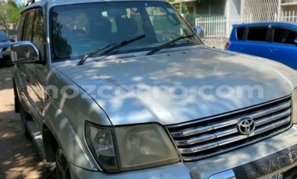 Tenga Tsaru Toyota Land Cruiser Prado Zvimwe Mota in Maputo in Maputo Tenga Tsaru Toyota Land Cruiser Prado Zvimwe Mota in Maputo in Maputo