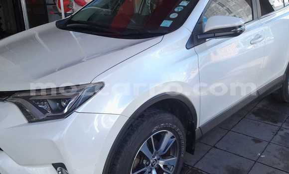 Buy Used Toyota RAV4 White Car in Maputo in Maputo Buy Used Toyota RAV4 White Car in Maputo in Maputo