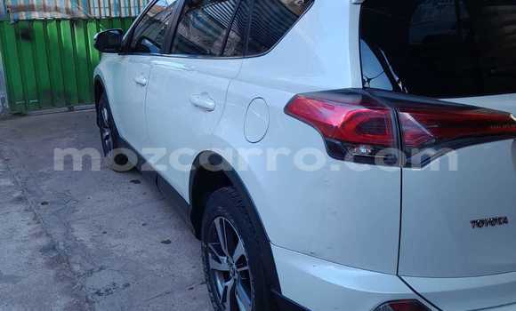 Buy Used Toyota RAV4 White Car in Maputo in Maputo Buy Used Toyota RAV4 White Car in Maputo in Maputo