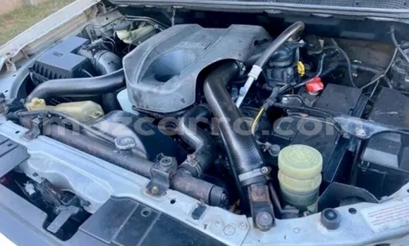 Comprar Usado Isuzu D-MAX Branco Carro em Maputo em Maputo Comprar Usado Isuzu D-MAX Branco Carro em Maputo em Maputo