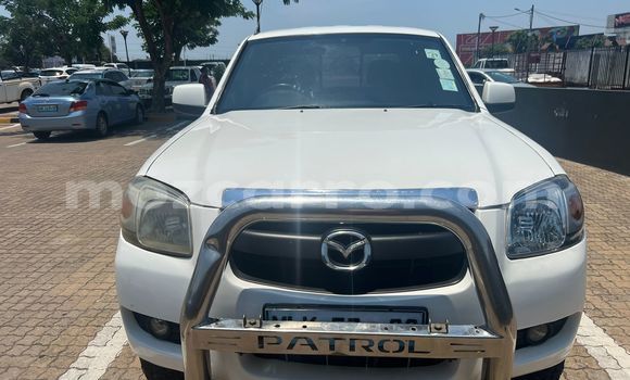 Comprar Usado Mazda BT-50 Branco Carro em Maputo em Maputo Comprar Usado Mazda BT-50 Branco Carro em Maputo em Maputo