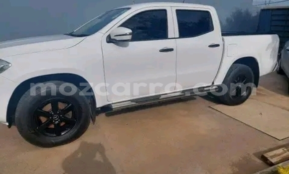 Nunua Ilio tumika Mercedes-Benz GLC 250D Nyeupe Gari ndani ya Maputo nchini Maputo