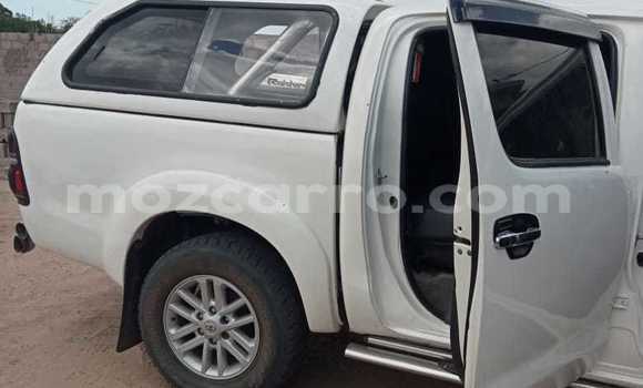 Tenga Tsaru Toyota Hilux Chena Mota in Maputo in Maputo Tenga Tsaru Toyota Hilux Chena Mota in Maputo in Maputo