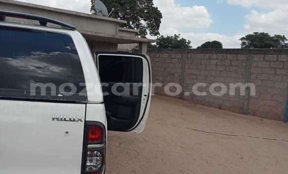 Tenga Tsaru Toyota Hilux Chena Mota in Maputo in Maputo Tenga Tsaru Toyota Hilux Chena Mota in Maputo in Maputo