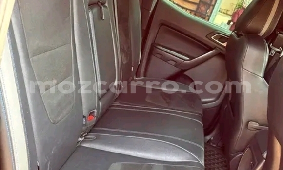 Comprar Novo Ford Ranger Vermelho Carro em Maputo em Maputo Comprar Novo Ford Ranger Vermelho Carro em Maputo em Maputo