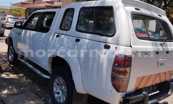 Tenga Tsaru Mazda BT-50 Chena Mota in Maputo in Maputo