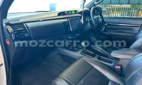 Nunua Ilio tumika Toyota Hiluxe Revo Nyeupe Gari ndani ya Maputo nchini Maputo Nunua Ilio tumika Toyota Hiluxe Revo Nyeupe Gari ndani ya Maputo nchini Maputo