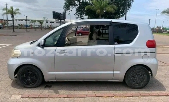 Buy Used Toyota Porte Other Car in Maputo in Maputo