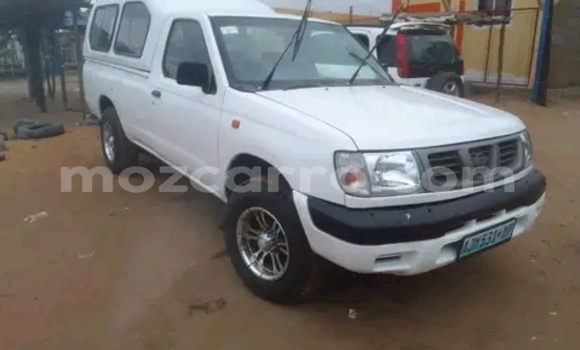 Tenga Tsaru Nissan Hardbody Chena Mota in Maputo in Maputo