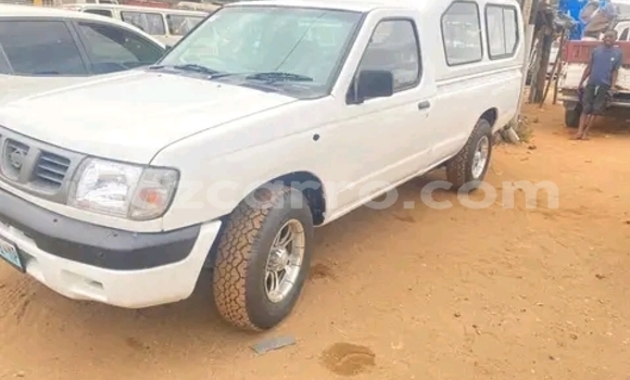 Comprar Usado Nissan Hardbody Branco Carro em Maputo em Maputo Comprar Usado Nissan Hardbody Branco Carro em Maputo em Maputo