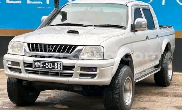 Comprar Usado Mitsubishi Colt De outros Carro em Maputo em Maputo Comprar Usado Mitsubishi Colt De outros Carro em Maputo em Maputo