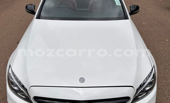 Comprar Usado Mercedes‒Benz C-klasse AMG Branco Carro em Maputo em Maputo Comprar Usado Mercedes‒Benz C-klasse AMG Branco Carro em Maputo em Maputo
