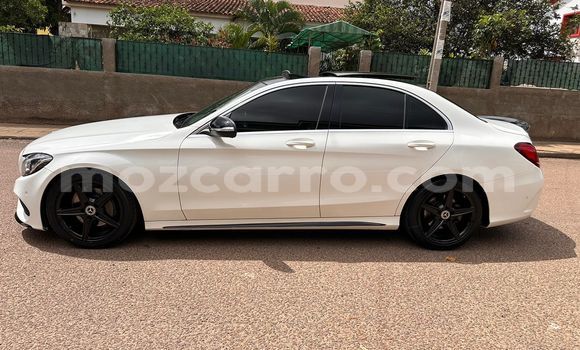 Comprar Usado Mercedes‒Benz C-klasse AMG Branco Carro em Maputo em Maputo Comprar Usado Mercedes‒Benz C-klasse AMG Branco Carro em Maputo em Maputo