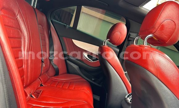 Comprar Usado Mercedes‒Benz C-klasse AMG Branco Carro em Maputo em Maputo Comprar Usado Mercedes‒Benz C-klasse AMG Branco Carro em Maputo em Maputo