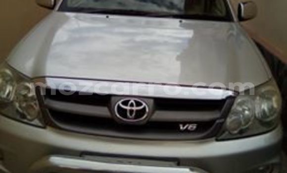 Comprar Usado Toyota Fortuner Prata Carro em Maputo em Maputo Comprar Usado Toyota Fortuner Prata Carro em Maputo em Maputo