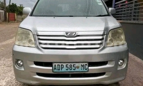 Tenga Tsaru Toyota Noah Zvimwe Mota in Maputo in Maputo Tenga Tsaru Toyota Noah Zvimwe Mota in Maputo in Maputo