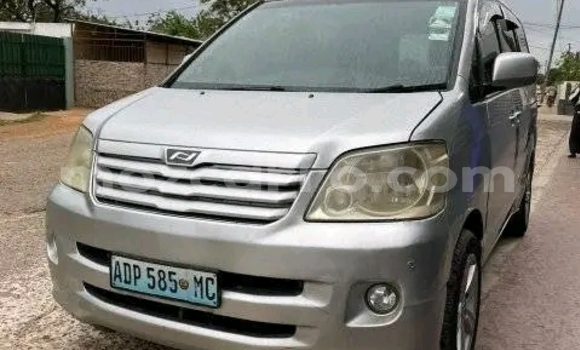 Tenga Tsaru Toyota Noah Zvimwe Mota in Maputo in Maputo Tenga Tsaru Toyota Noah Zvimwe Mota in Maputo in Maputo