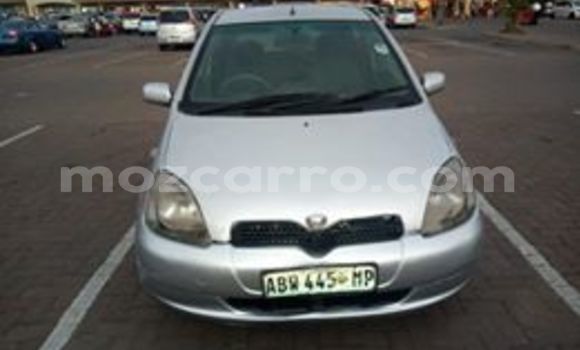 Comprar Usado Toyota Vitz Prata Carro em Maputo em Maputo Comprar Usado Toyota Vitz Prata Carro em Maputo em Maputo