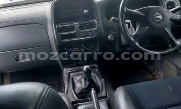 Nunua Ilio tumika Nissan Hardbody Nyeupe Gari ndani ya Maputo nchini Maputo Nunua Ilio tumika Nissan Hardbody Nyeupe Gari ndani ya Maputo nchini Maputo