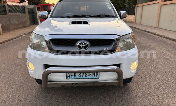 Nunua Ilio tumika Toyota Hilux Nyeupe Gari ndani ya Maputo nchini Maputo Nunua Ilio tumika Toyota Hilux Nyeupe Gari ndani ya Maputo nchini Maputo