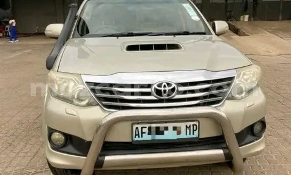 Nunua Ilio tumika Toyota Fortuner Nyingine Gari ndani ya Maputo nchini Maputo Nunua Ilio tumika Toyota Fortuner Nyingine Gari ndani ya Maputo nchini Maputo