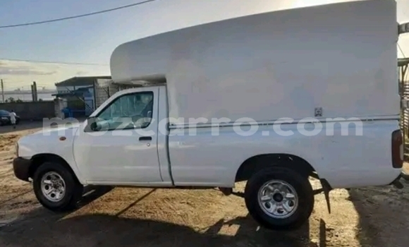Comprar Usado Nissan Hardbody Branco Carro em Maputo em Maputo Comprar Usado Nissan Hardbody Branco Carro em Maputo em Maputo