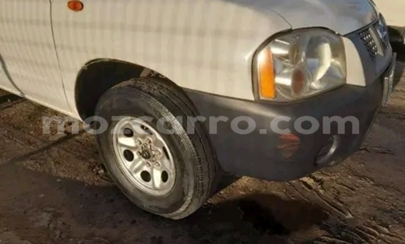 Comprar Usado Nissan Hardbody Branco Carro em Maputo em Maputo Comprar Usado Nissan Hardbody Branco Carro em Maputo em Maputo