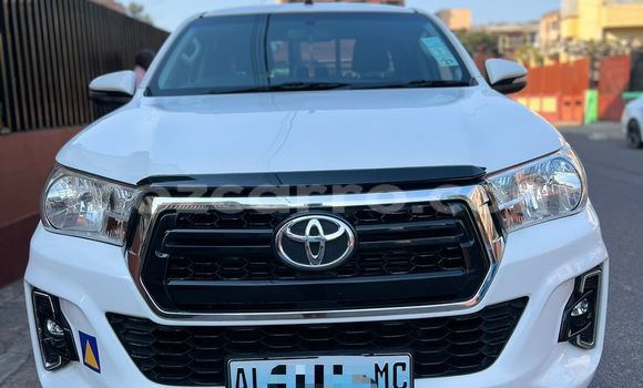 Buy Used Toyota Hiluxe Revo White Car in Maputo in Maputo Buy Used Toyota Hiluxe Revo White Car in Maputo in Maputo