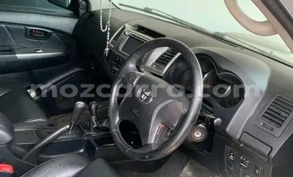 Nunua Ilio tumika Toyota Hilux Nyingine Gari ndani ya Maputo nchini Maputo Nunua Ilio tumika Toyota Hilux Nyingine Gari ndani ya Maputo nchini Maputo