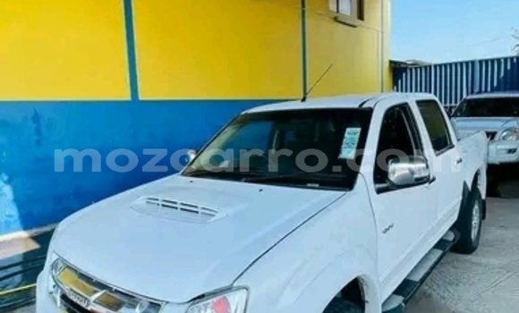 Tenga Tsaru Isuzu KB Chena Mota in Maputo in Maputo Tenga Tsaru Isuzu KB Chena Mota in Maputo in Maputo