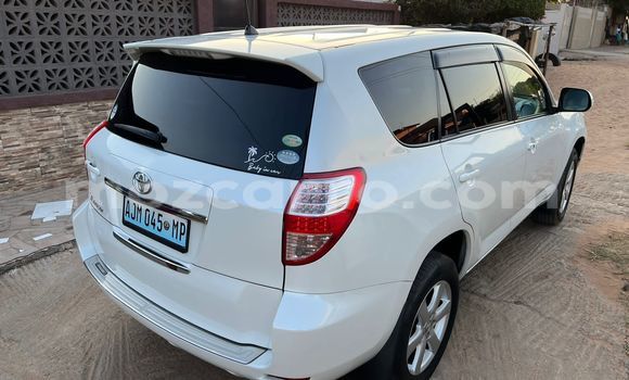 Nunua Ilio tumika Toyota Vanguard Nyeupe Gari ndani ya Maputo nchini Maputo Nunua Ilio tumika Toyota Vanguard Nyeupe Gari ndani ya Maputo nchini Maputo
