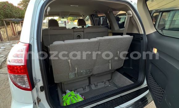 Nunua Ilio tumika Toyota Vanguard Nyeupe Gari ndani ya Maputo nchini Maputo Nunua Ilio tumika Toyota Vanguard Nyeupe Gari ndani ya Maputo nchini Maputo