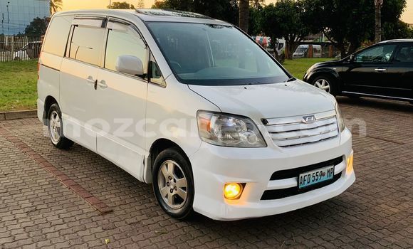 Comprar Usado Toyota Noah De outros Carro em Maputo em Maputo Comprar Usado Toyota Noah De outros Carro em Maputo em Maputo