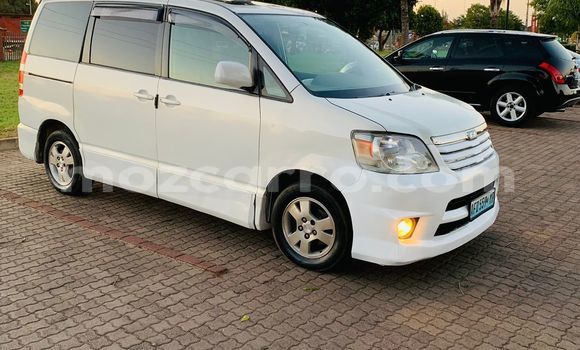 Comprar Usado Toyota Noah De outros Carro em Maputo em Maputo Comprar Usado Toyota Noah De outros Carro em Maputo em Maputo