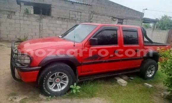 Nunua Ilio tumika Isuzu KB Nyekundu Gari ndani ya Maputo nchini Maputo Nunua Ilio tumika Isuzu KB Nyekundu Gari ndani ya Maputo nchini Maputo