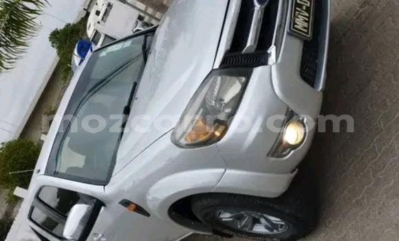 Tenga Tsaru Ford Ranger Zvimwe Mota in Maputo in Maputo Tenga Tsaru Ford Ranger Zvimwe Mota in Maputo in Maputo