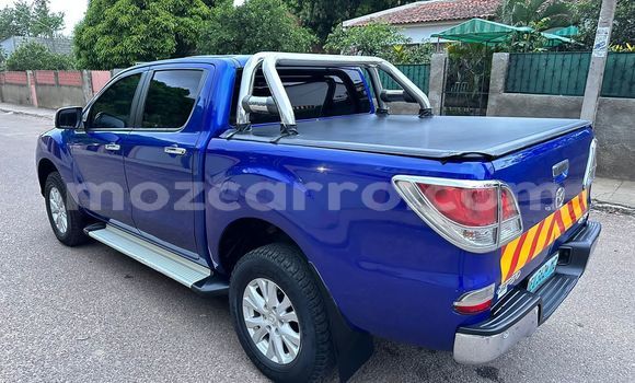 Comprar Usado Mazda BT-50 Azul Carro em Maputo em Maputo Comprar Usado Mazda BT-50 Azul Carro em Maputo em Maputo