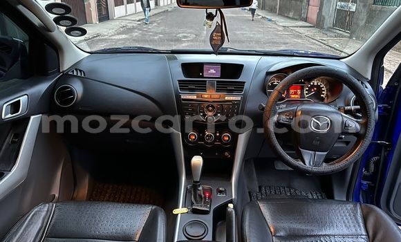 Comprar Usado Mazda BT-50 Azul Carro em Maputo em Maputo Comprar Usado Mazda BT-50 Azul Carro em Maputo em Maputo