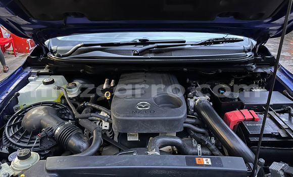 Comprar Usado Mazda BT-50 Azul Carro em Maputo em Maputo Comprar Usado Mazda BT-50 Azul Carro em Maputo em Maputo