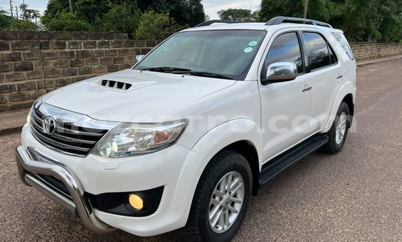 Buy Used Toyota Fortuner White Car in Maputo in Maputo Buy Used Toyota Fortuner White Car in Maputo in Maputo