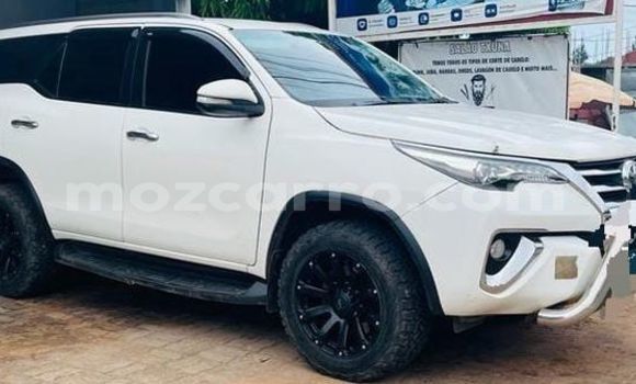 Comprar Usado Toyota Fortuner Branco Carro em Maputo em Maputo Comprar Usado Toyota Fortuner Branco Carro em Maputo em Maputo