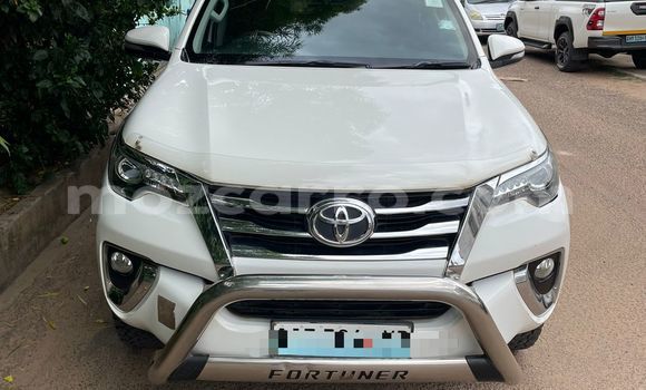 Comprar Usado Toyota Fortuner Branco Carro em Maputo em Maputo Comprar Usado Toyota Fortuner Branco Carro em Maputo em Maputo