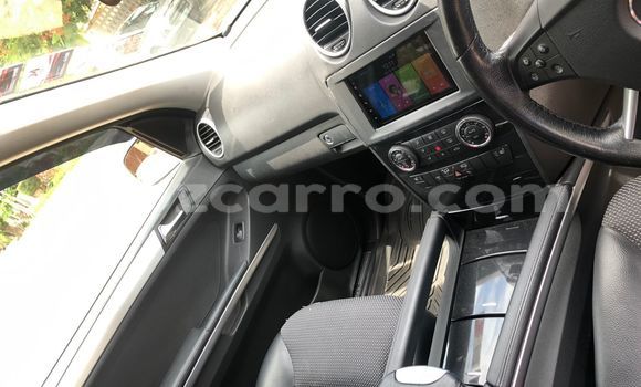 Nunua Ilio tumika Mercedes‒Benz ML-Class Nyingine Gari ndani ya Maputo nchini Maputo Nunua Ilio tumika Mercedes‒Benz ML-Class Nyingine Gari ndani ya Maputo nchini Maputo