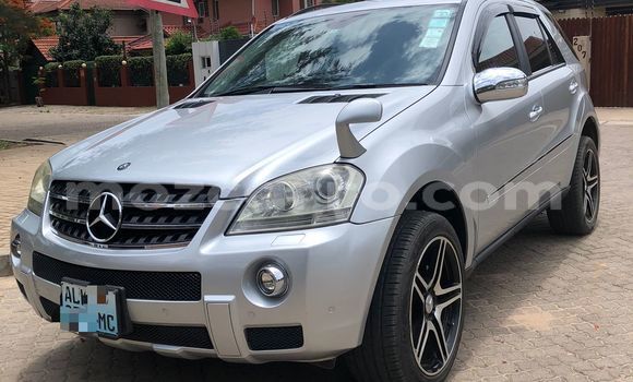 Nunua Ilio tumika Mercedes‒Benz ML-Class Nyingine Gari ndani ya Maputo nchini Maputo Nunua Ilio tumika Mercedes‒Benz ML-Class Nyingine Gari ndani ya Maputo nchini Maputo