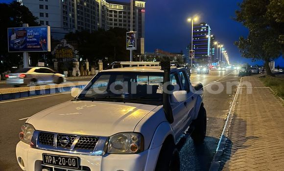 Nunua Ilio tumika Nissan Hardbody Nyeupe Gari ndani ya Maputo nchini Maputo Nunua Ilio tumika Nissan Hardbody Nyeupe Gari ndani ya Maputo nchini Maputo
