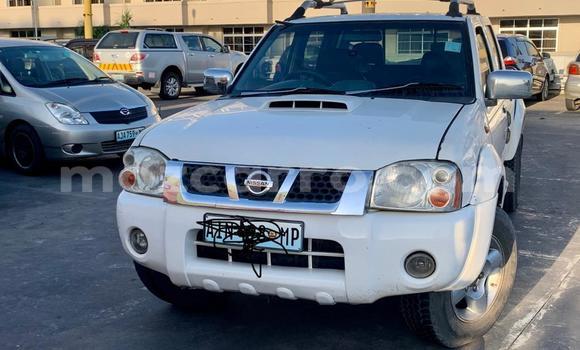 Nunua Ilio tumika Nissan Hardbody Nyeupe Gari ndani ya Maputo nchini Maputo Nunua Ilio tumika Nissan Hardbody Nyeupe Gari ndani ya Maputo nchini Maputo