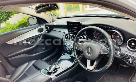 Comprar Usado Mercedes‒Benz C-Class Branco Carro em Maputo em Maputo Comprar Usado Mercedes‒Benz C-Class Branco Carro em Maputo em Maputo